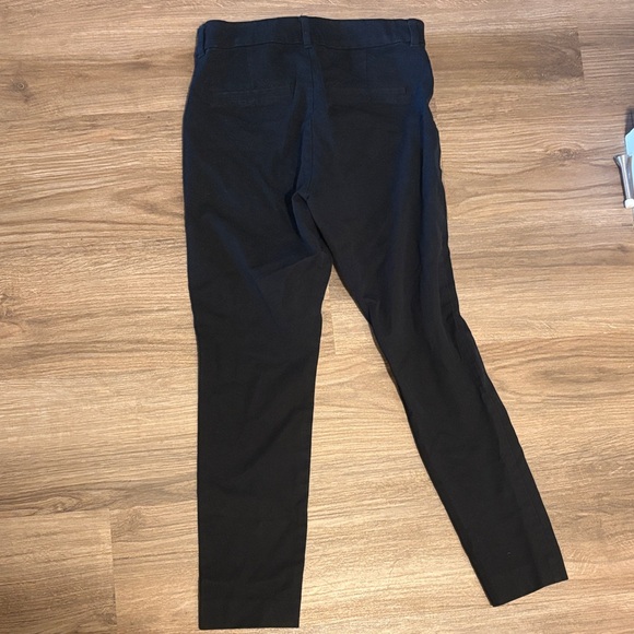 Old Navy Women’s Pixie Skinny High Rise Pants - Picture 3 of 3
